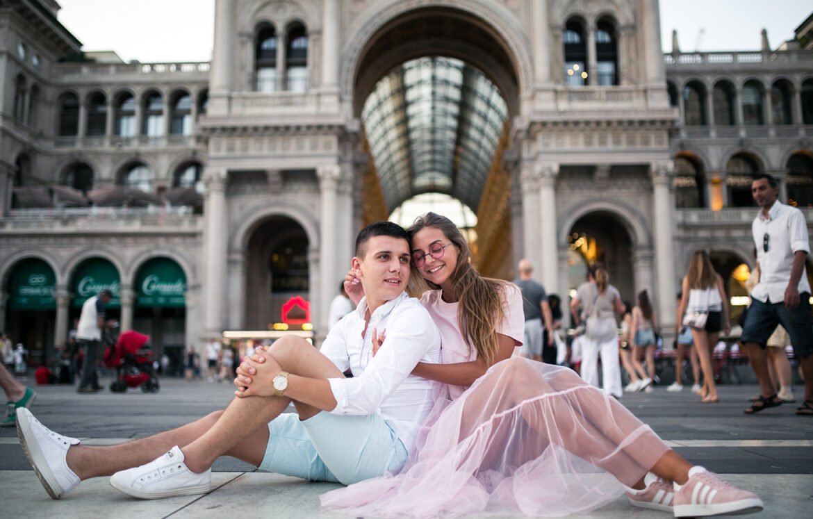 Couple on honeymoon in Milan